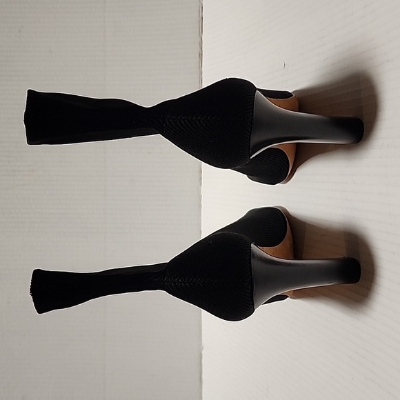 Vince Ezra Open Toe Heeled Boots - Picture 5 of 12